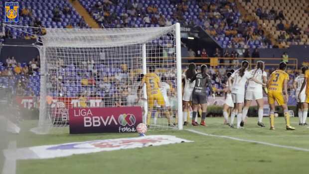 Pitchside: Tigres Women score direct corner kick goal